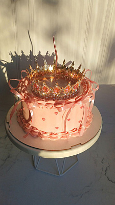 Торт Медовик ко Дню Рождения, цена за кг.